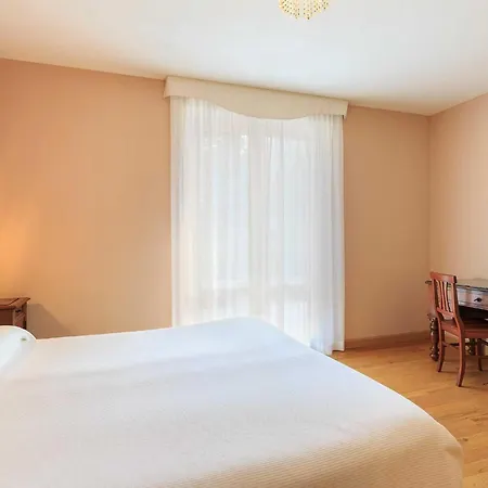 Is A Spacious That S Designed To Impress * Pianello Del Lario