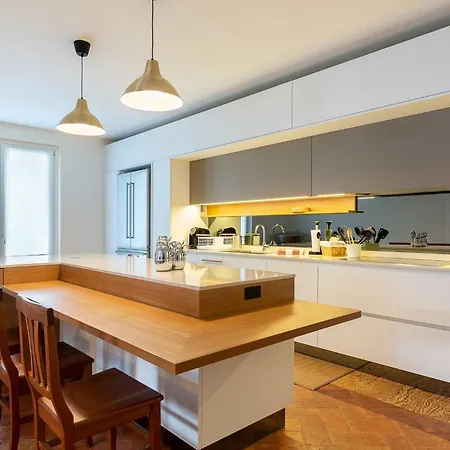 Is A Spacious That S Designed To Impress * Pianello Del Lario