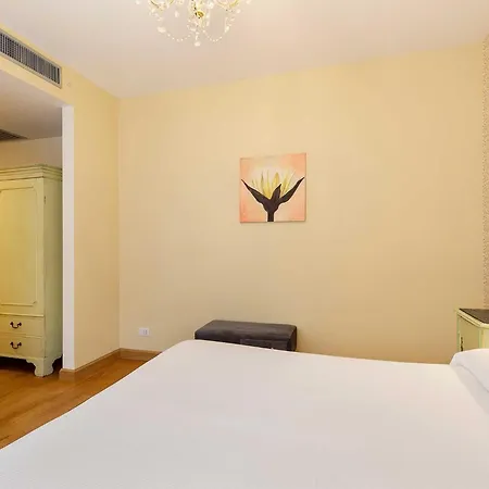 וילה Is A Spacious That S Designed To Impress Pianello Del Lario