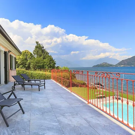 Is A Spacious That S Designed To Impress Pianello Del Lario