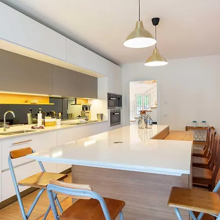 וילה Is A Spacious That S Designed To Impress *