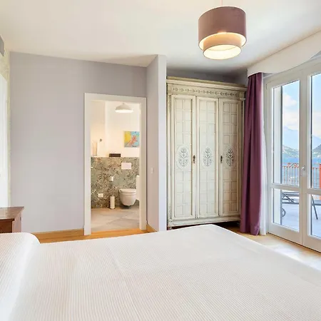 Is A Spacious That S Designed To Impress וילה *