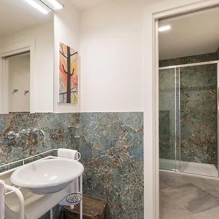Is A Spacious That S Designed To Impress וילה *