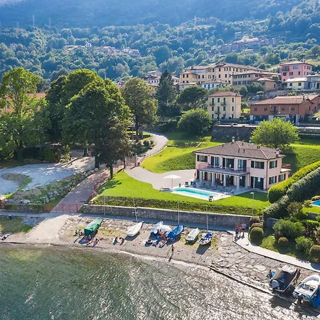 וילה Is A Spacious That S Designed To Impress Pianello Del Lario